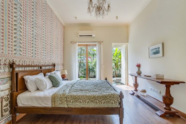 Image Title Goes Here